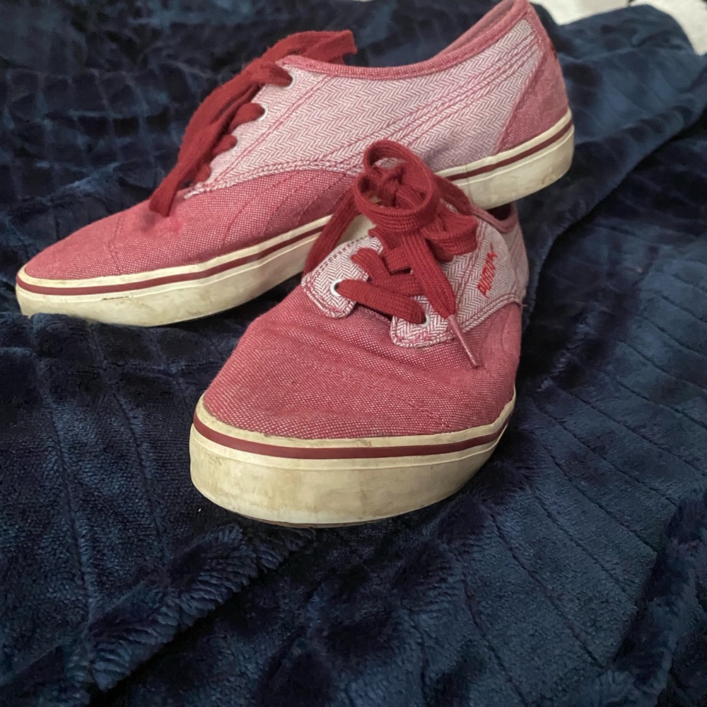 Red Pumas